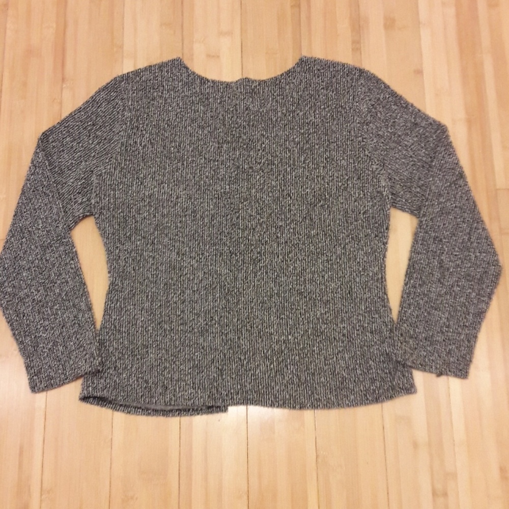 Women's Two piece Top/Skirt casual set. - Picture 2 of 8